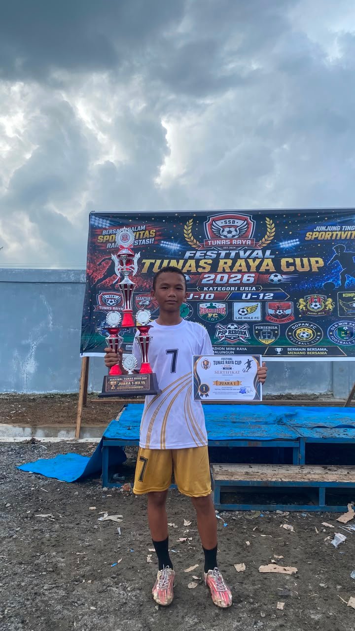 Foto Putra purba